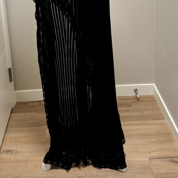 Guess| woman's | Hi-Lo skirt. - Picture 4 of 5